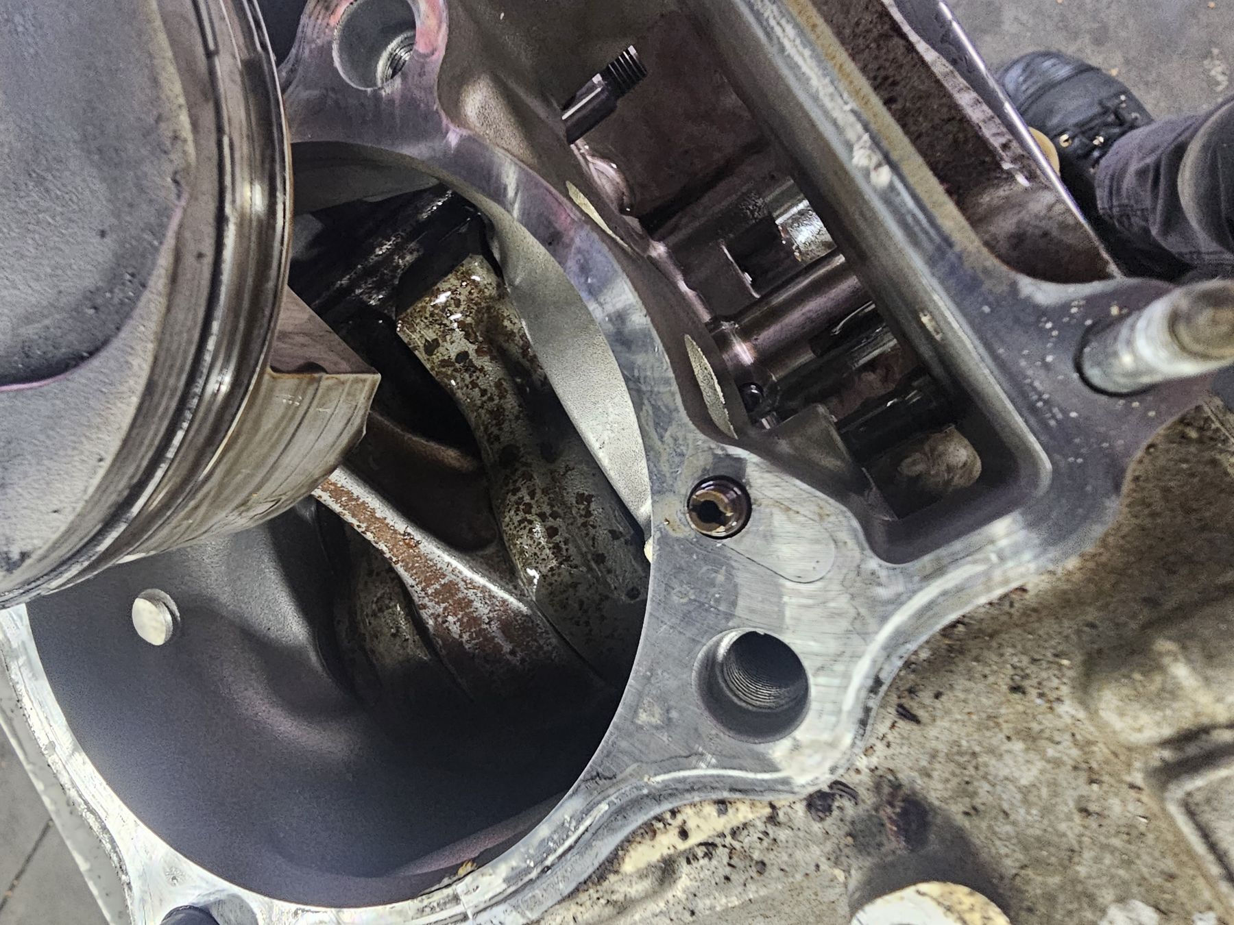 Engine rebuild — bearing inspection