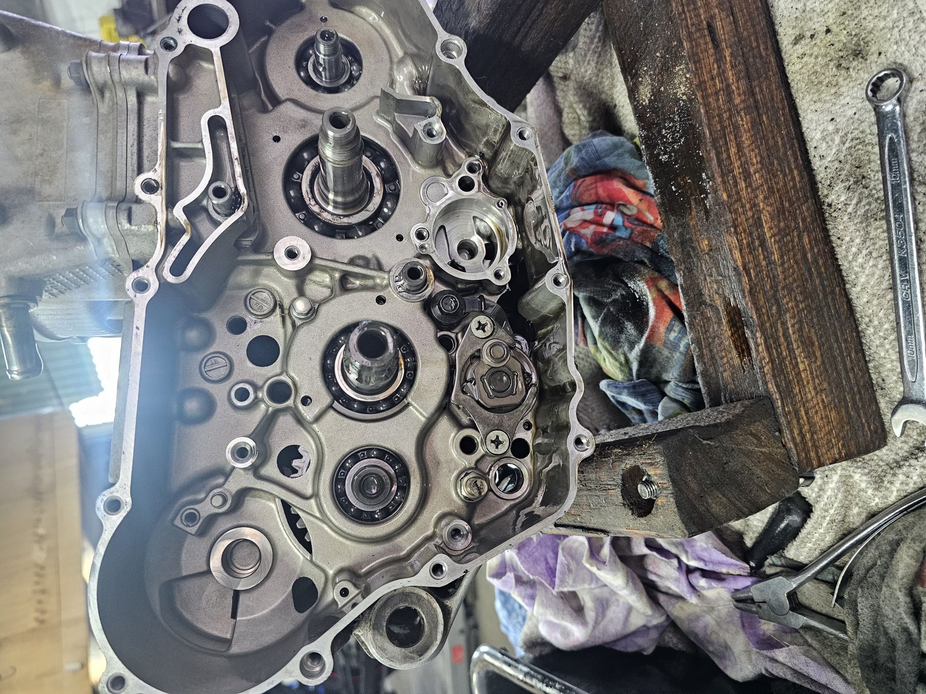 Engine rebuild — gearbox internals